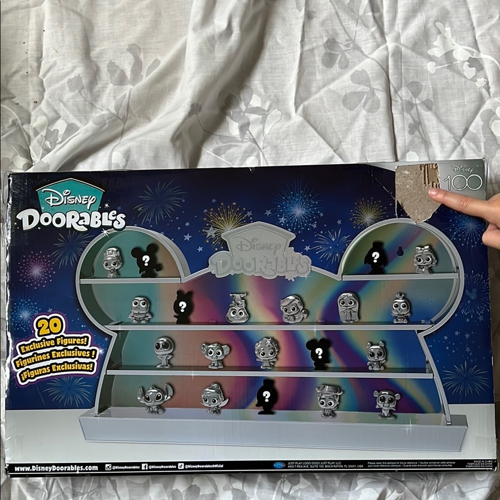 Disney Doorables Silver Celebration Set- BNIB - Picture 2 of 2